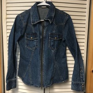 Figure flattering Zip up